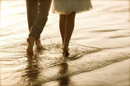 浪漫温馨的情侣照海边爱情图片