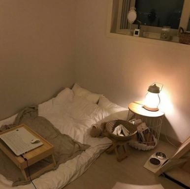 简约单人卧室清新空间意境图片