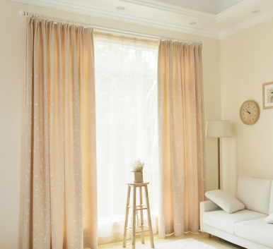 几款漂亮现代化客厅窗帘图片