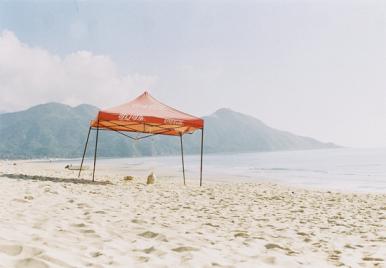 高清微信背景海边沙滩风景图片